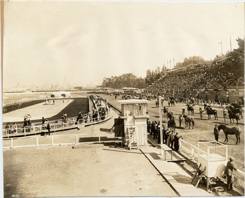 [Society Horse Show at Panama-Pacific International Exposition]