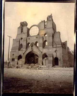 [St. Catherine's Cathedral, at Eleventh and Market Streets, after the 1906 earthquake]