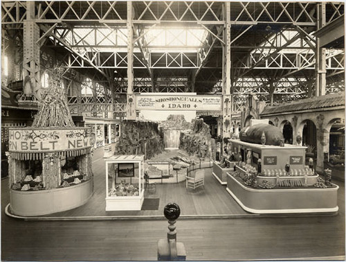 Exhibits inside the Idaho Building at the Panama-Pacific