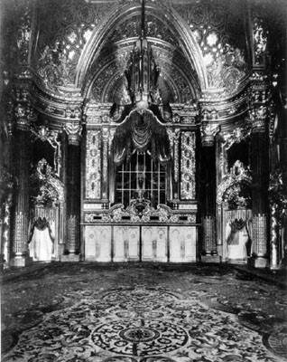 [Lobby inside the Fox theater]