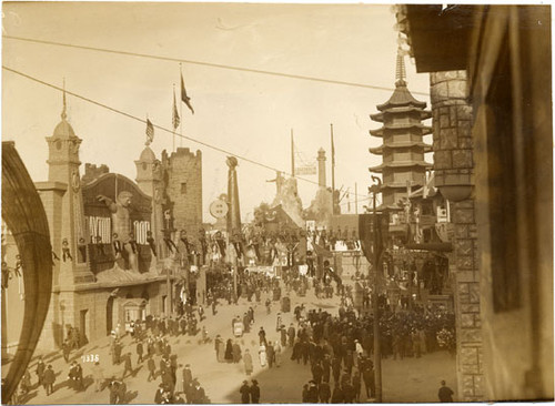 [Dayton Flood building in The Zone at the Panama-Pacific International Exposition]