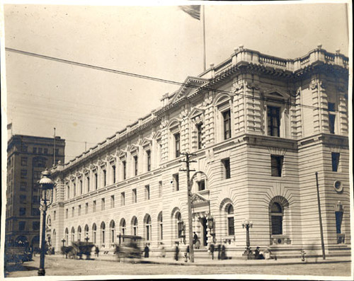 [Exterior of Seventh and Mission Post Office before the 1906 earthquake]