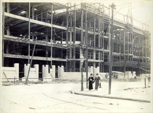 [Construction of San Francisco Civic Auditorium]