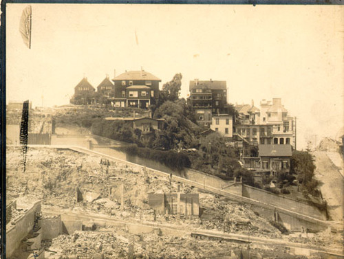 [View of Russian Hill after the earthquake and fire of 1906]