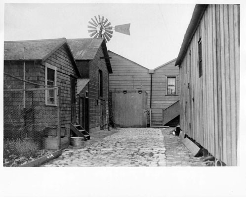 [Housing on W. Francisco, 124' E. of Franklin purchased by Pan Pacific International Exposition]