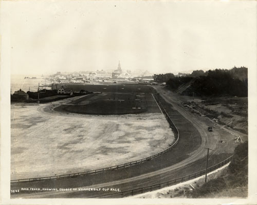 Race track, showing course of Vanderbilt Cup Race