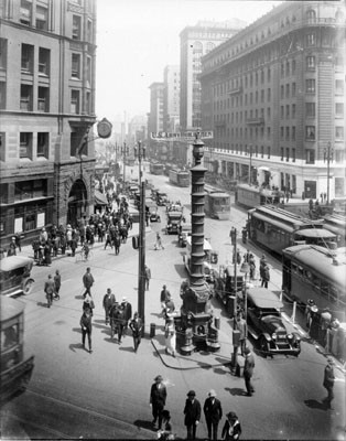 [Lotta's Fountain on Market Street]