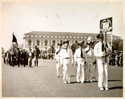 [Siskiyou County delegation in the Golden Gate Bridge Fiesta Parade]