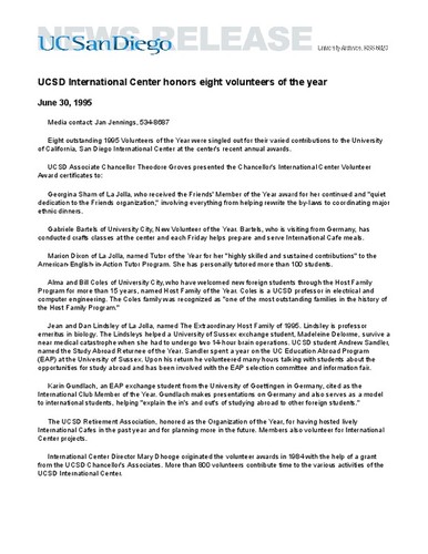 UCSD International Center honors eight volunteers of the year