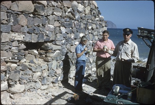 Eating lunch at Almacén de Miramar