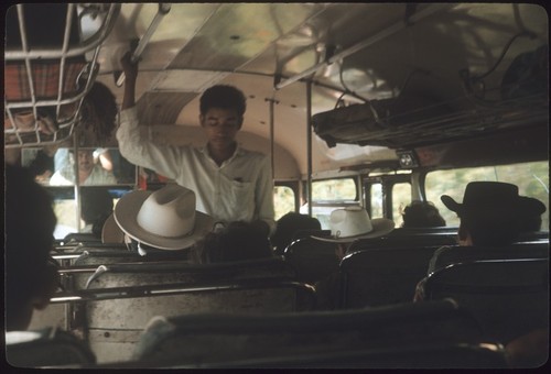 Aboard a second class bus between Tepic and Compostela