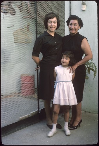 Yolanda, Esther and Liliana Villaseñor