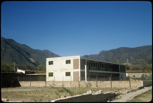 Amatlán de Cañas school