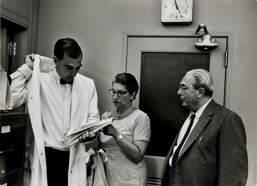 Leo Szilard and Gertrud Weiss Szilard with Robert Livingston in a National Institutes of Health laboratory