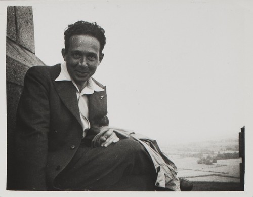 Leo Szilard in countryside near Oxford, England - 1