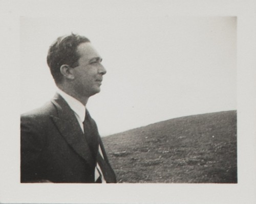 Leo Szilard in countryside near Oxford, England - 6