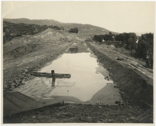 Construction of Henshaw Dam