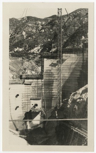 Big Tujunga Dam under construction