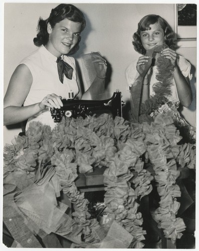 Eloise and Mary Catherine Taylor sewing