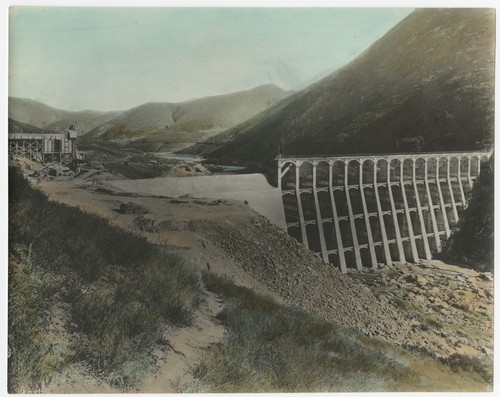 Lake Hodges Dam under construction