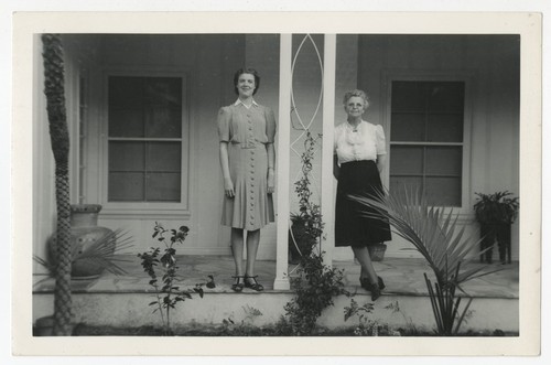 Virginia Fletcher Hawk Church with mother, Mary Fletcher