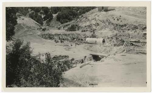 Henshaw Dam construction