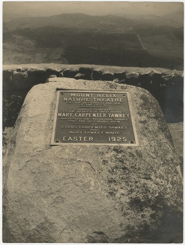 Mount Helix memorial plaque