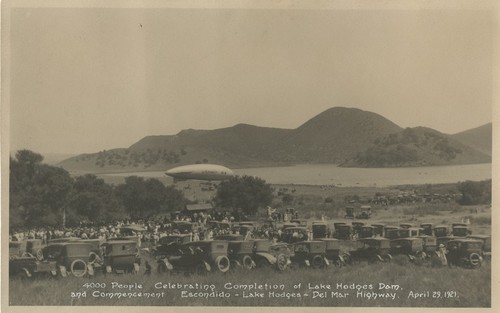 4,000 people celebrating completion of Lake Hodges Dam