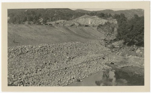 Henshaw Dam construction