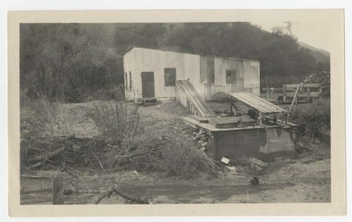 San Diego flume pumping station at Chocolate Creek after the flood of 1916