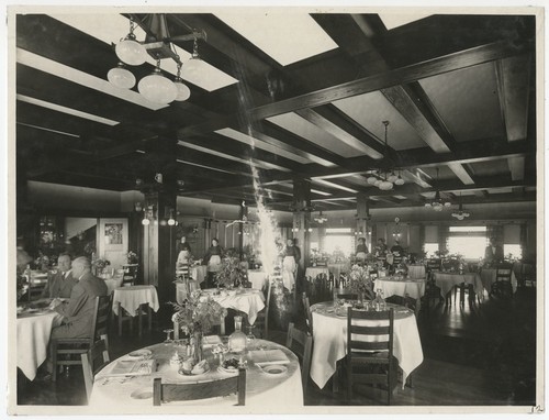 Interior of Stratford Inn dining room