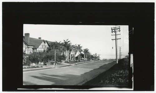 Exterior of Stratford Inn with view of ocean