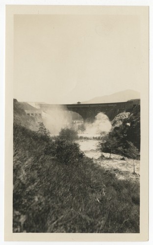 Sweetwater Dam during the 1916 flood