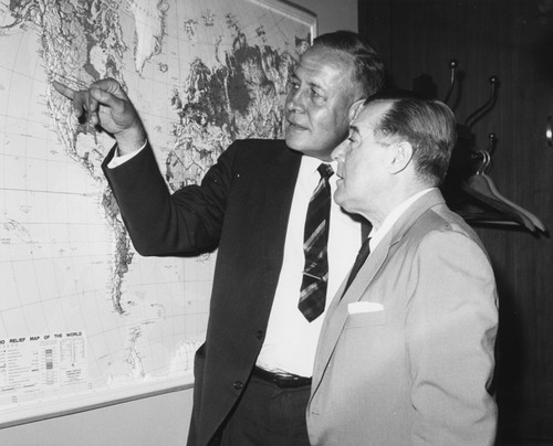 Roger Revelle and United States Senator Warren G. Magnuson, during Revelle's testimony before the Senate committee on Interstate and Foreign Commerce