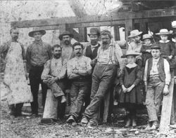 George Frederick Witham and Fuller's Mill crew with children, Occidental 1890