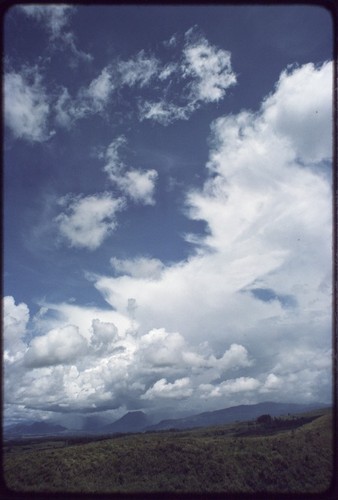 Western Highlands: storm clouds and rain over mountains