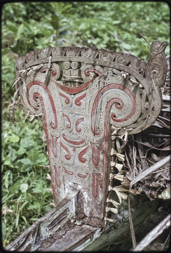 Canoes: carved and painted prowboard and splashboard on a kula canoe