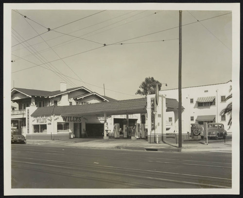 Everett's "Willys" Auto Service