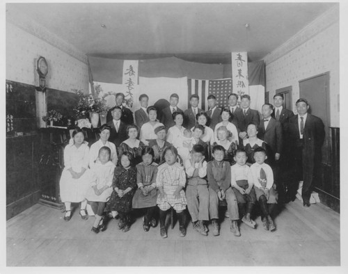 Marysville Gakuen community members, students, and teachers