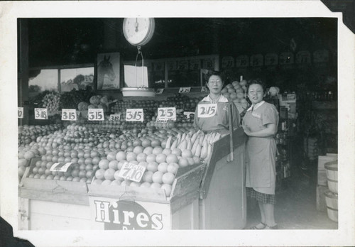 [Seiko Ishida and Mrs. Namikawa,] fruit section