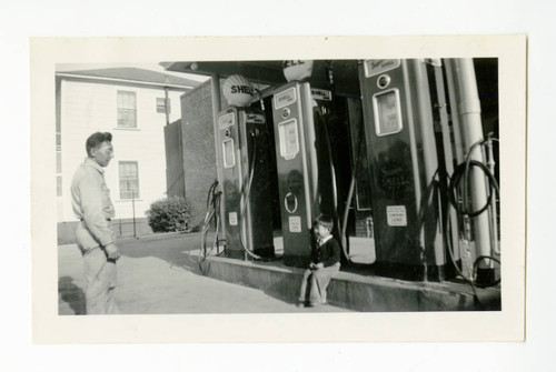 Tatsuo and Ted Akira Saito at Shell service station