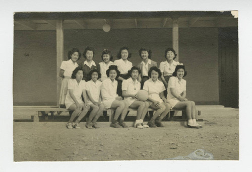 Nisei women's basketball team