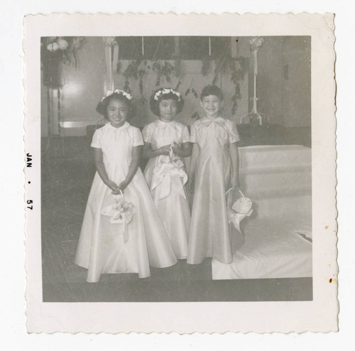 Flower girls at Florence Sumire and Robert Griffen's wedding