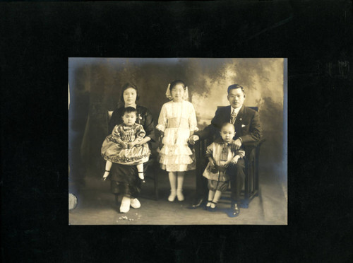 [Japanese family]