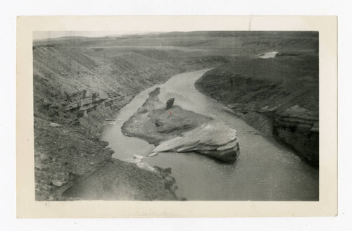 Irrigation canal