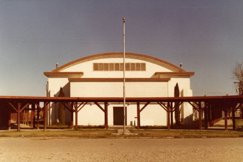 [Manzanar mess hall]