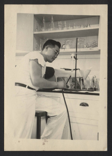 Tomotsu Arase in Jerome incarceration camp laboratory