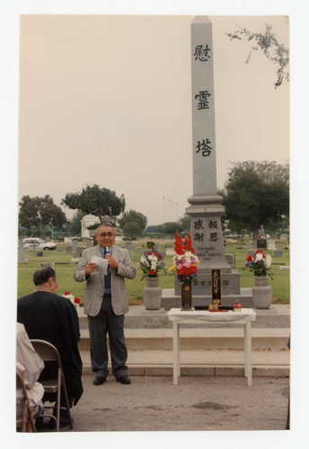 Memorial Day service at Woodlawn Cemetery