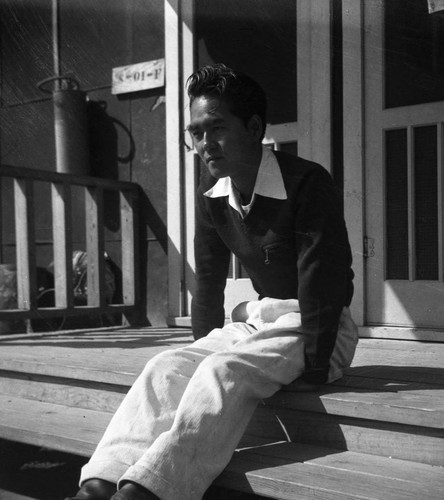 Nisei man at Jerome