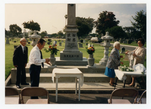 Memorial Day service at Woodlawn Cemetery